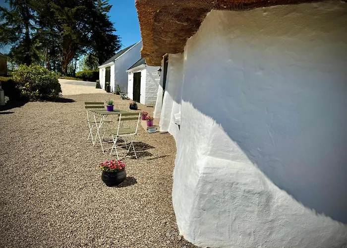 Murphys Thatched Cottage